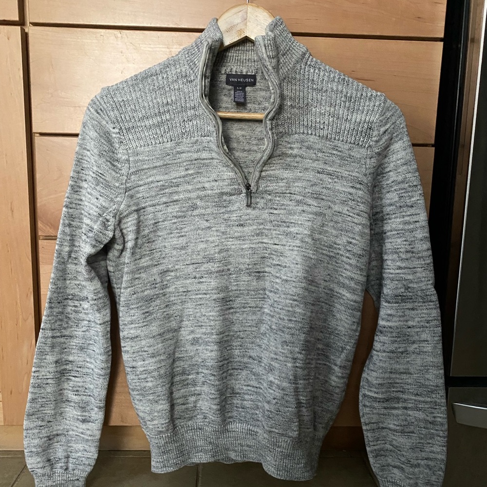 Men’s Van Heusen Gray/White Quarter Zip